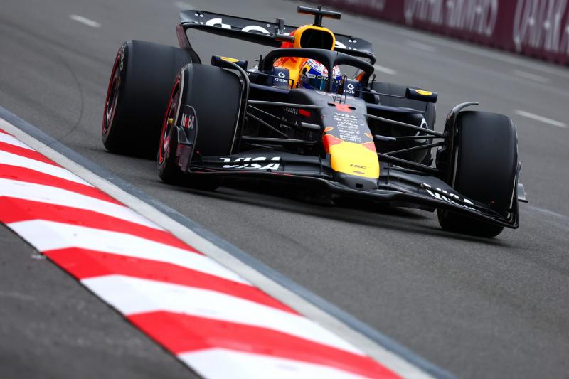 F1-es szingapúri szabadedzések és a Fizz Liga izgalmai pénteken, élőben az M4 Sport csatornán! Ne hagyd ki a motorsport és a szórakozás legjobb pillanatait!