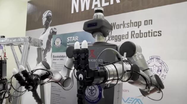 Emberszerű robotok integrálódhatnak az indiai hadsereg kötelékébe.