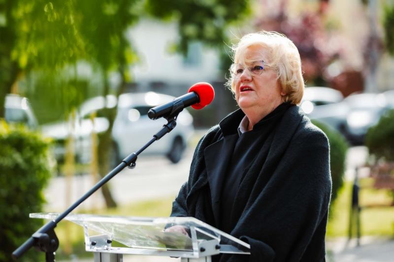 Szili Katalin Szatmáron: Az identitásunk és kultúránk összeköt minket | Krónika Online

Szili Katalin a szatmári látogatása során hangsúlyozta, hogy identitásunk és kultúránk kulcsszerepet játszik közösségünk összetartásában. A helyi értékek és hagyományo