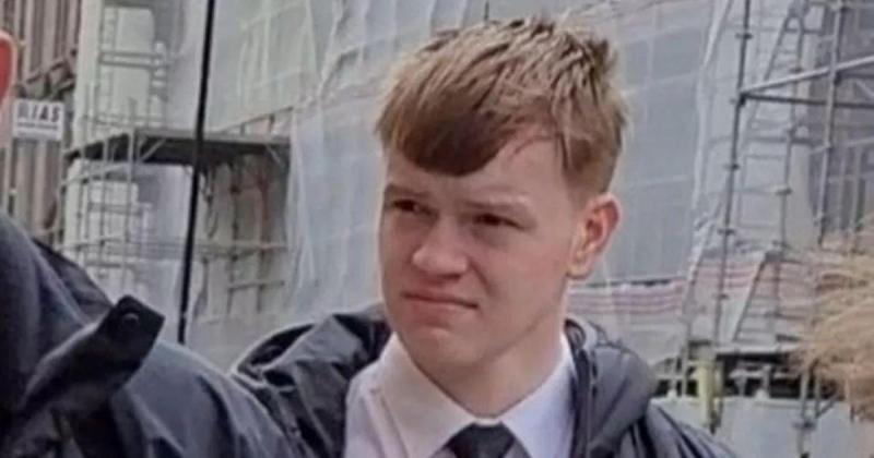 Egy 17 éves diák brutális módon bántalmazta tanárnőjét, majd elhagyta a helyszínt.