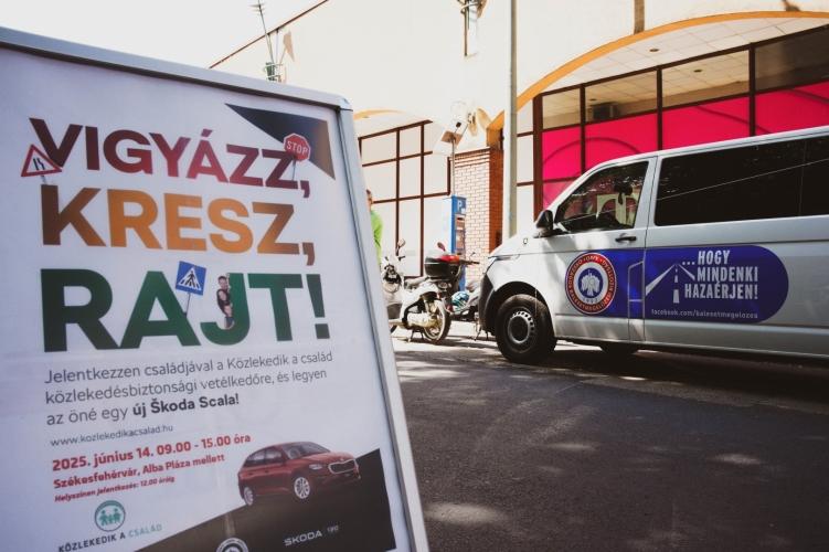 A család izgalmas kalandba kezd Fejér megyében, ahol felfedezik a helyi látnivalókat és élvezik a közlekedést.