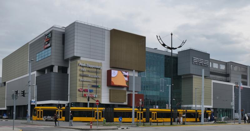 Hackertámadás sújtotta az Etele Plaza mobilalkalmazását, aminek következtében több ezer felhasználói adat került kiszivárgásra.
