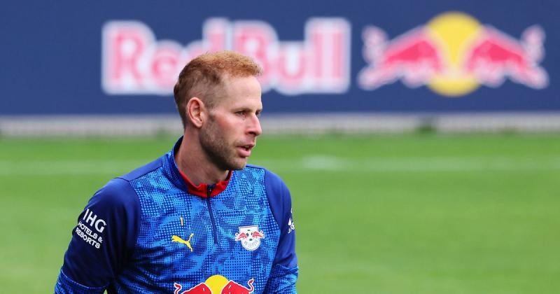 Döntés született: Gulácsi Péter továbbra is a Leipzig első számú kapusaként folytatja pályafutását.