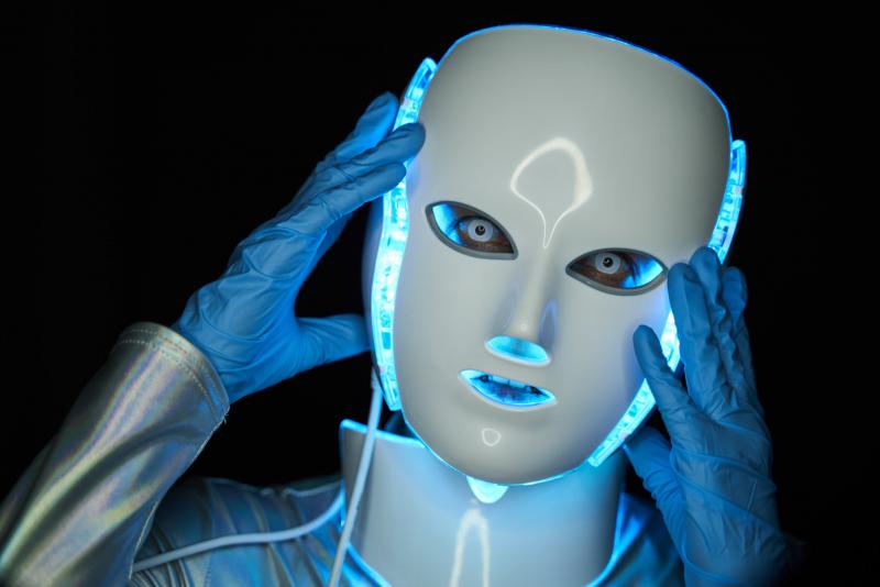 Felfedte titkait a Meta: A vállalat mesterséges intelligenciára vonatkozó szabályai lehetővé tették, hogy chatbotja gyerekekkel folytasson 
