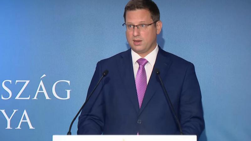 Gulyás Gergely nem látja be, hogy Sulyok Tamásnak miért lenne indokolt a lemondás.